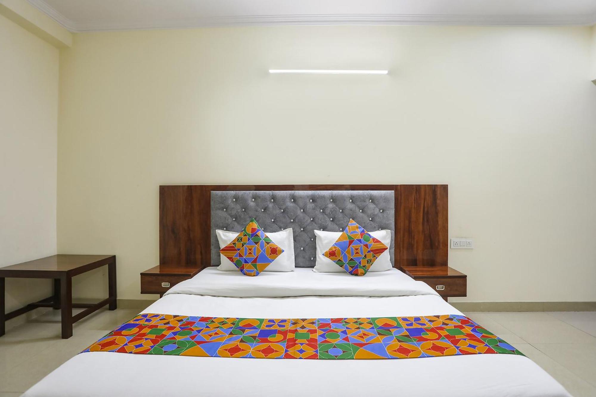 Fabexpress Asp Royal Residency Inn- Janakpuri Delhi  Exterior foto